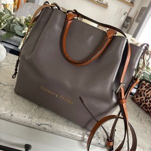 Dooney & Bourke purse
